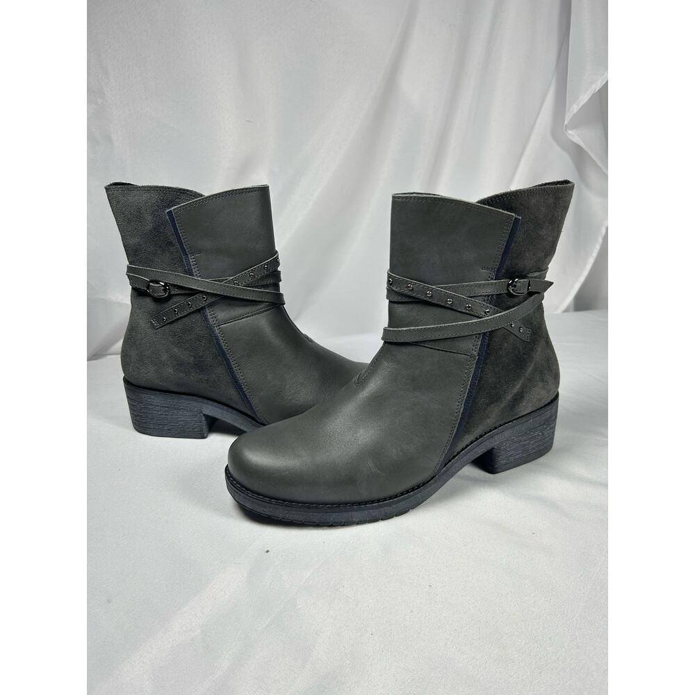 NAOT Leather uppers  padded lining Women boots size 41Heel height: 1 ¾” NWT